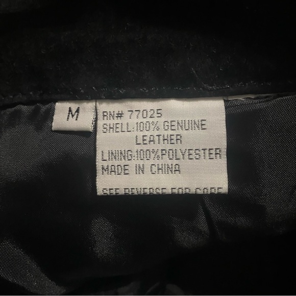 Vintage Michael Mims Kathy Cole Black Leather High Waisted Stretch Waist Shorts - Picture 5 of 5